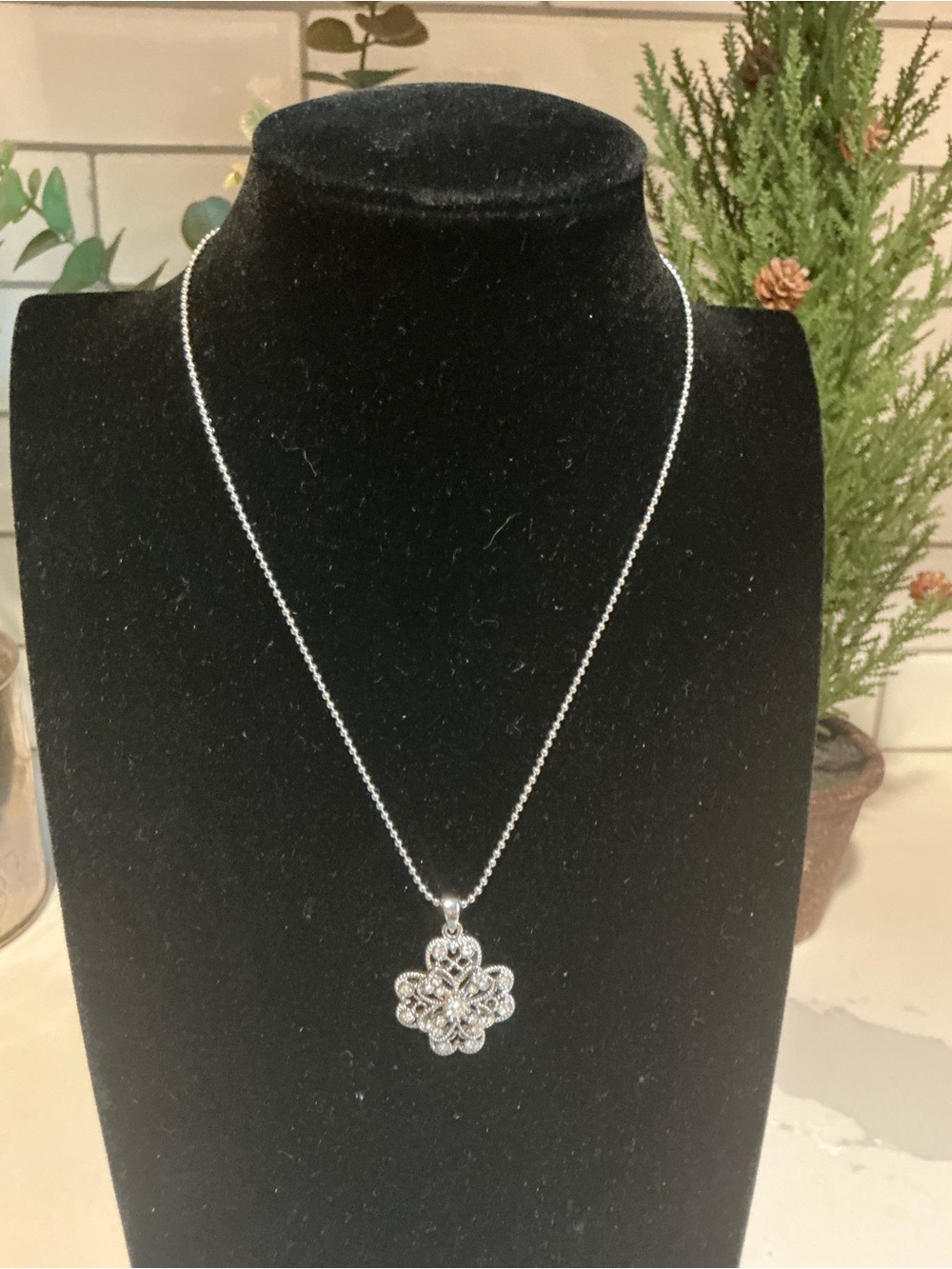 Silver Floral Filigree Pendant Necklace - Women Jewelry